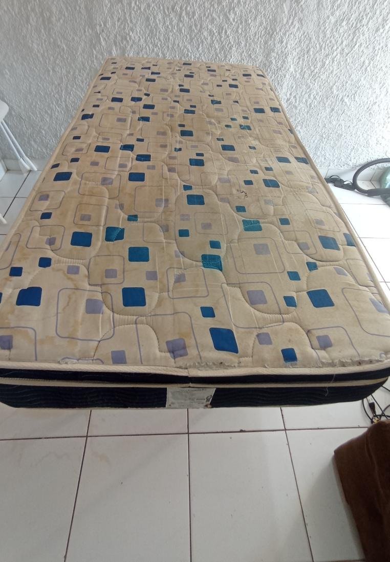 V&D LIMPEZA HIGIENIZAÇÃO DE ESTOFADO 