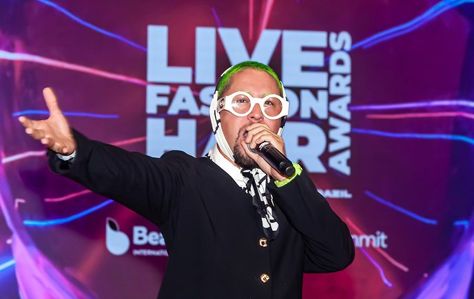 Confira mais informações sobre o Live Fashion Hair