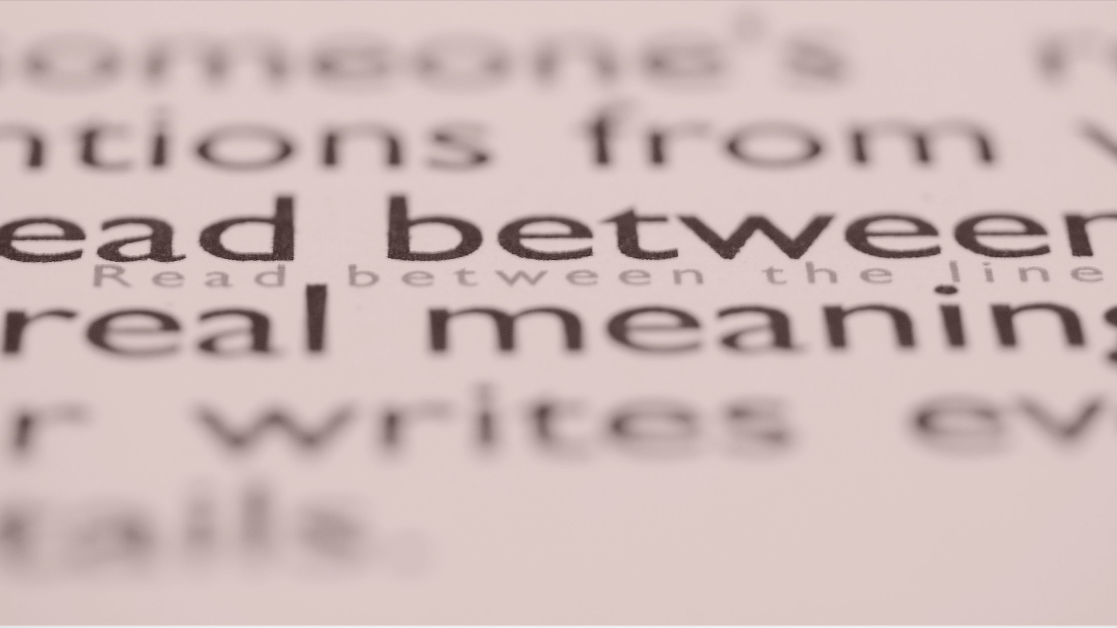 O que se esconde nas entrelinhas