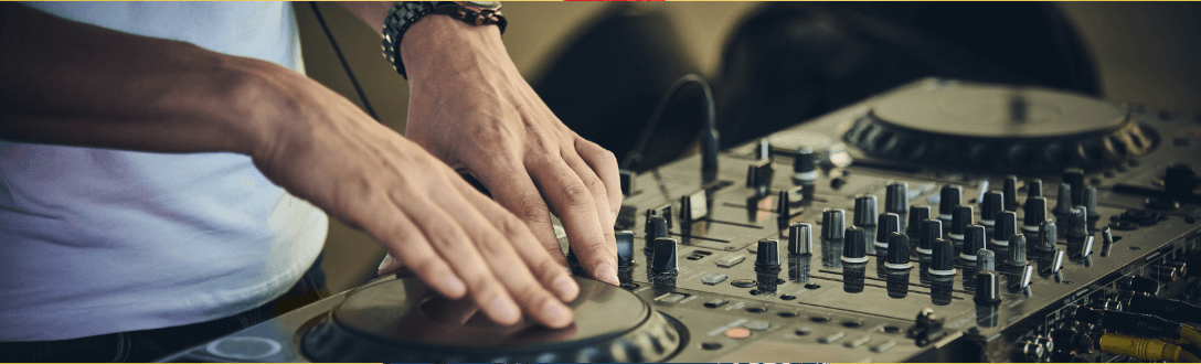 CNAE 9001-9/06 – Disc jockey (DJ) ou video jockey (VJ) independente: pode ser MEI? quanto paga e quando desenquadrar do MEI