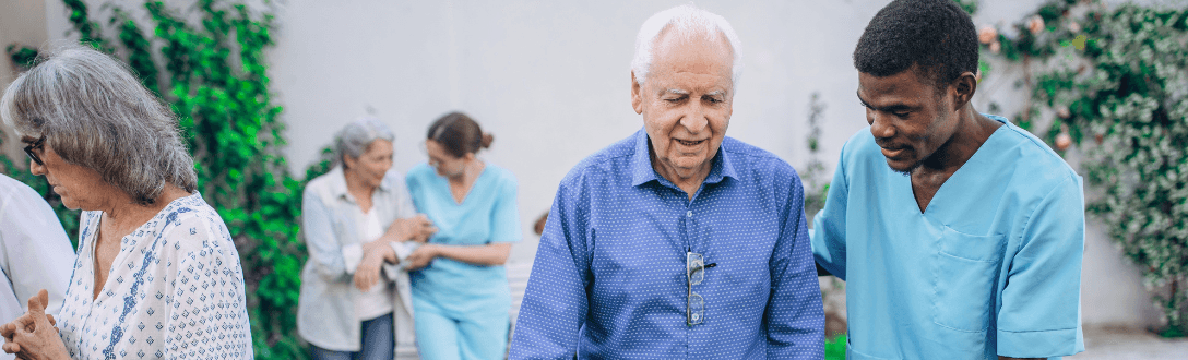 CNAE 8711-5/01 – Clínicas e residências geriátricas: Simples Nacional, Fator R e abertura de empresa