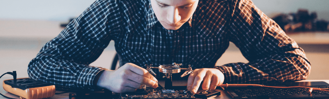 CNAE 9511-8/00 – Reparação e manutenção de computadores e de equipamentos periféricos: Simples Nacional, MEI e abertura de empresa