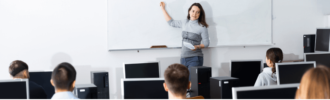 CNAE 8599-6/03 – Treinamento em informática: Simples Nacional, MEI e abertura de empresa