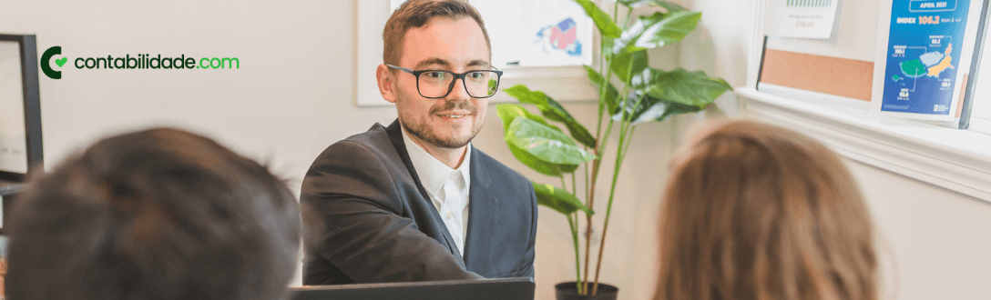 CNAE 6821-8/01 – Corretagem na compra e venda e avaliação de imóveis: Simples Nacional, Fator R e abertura de empresa