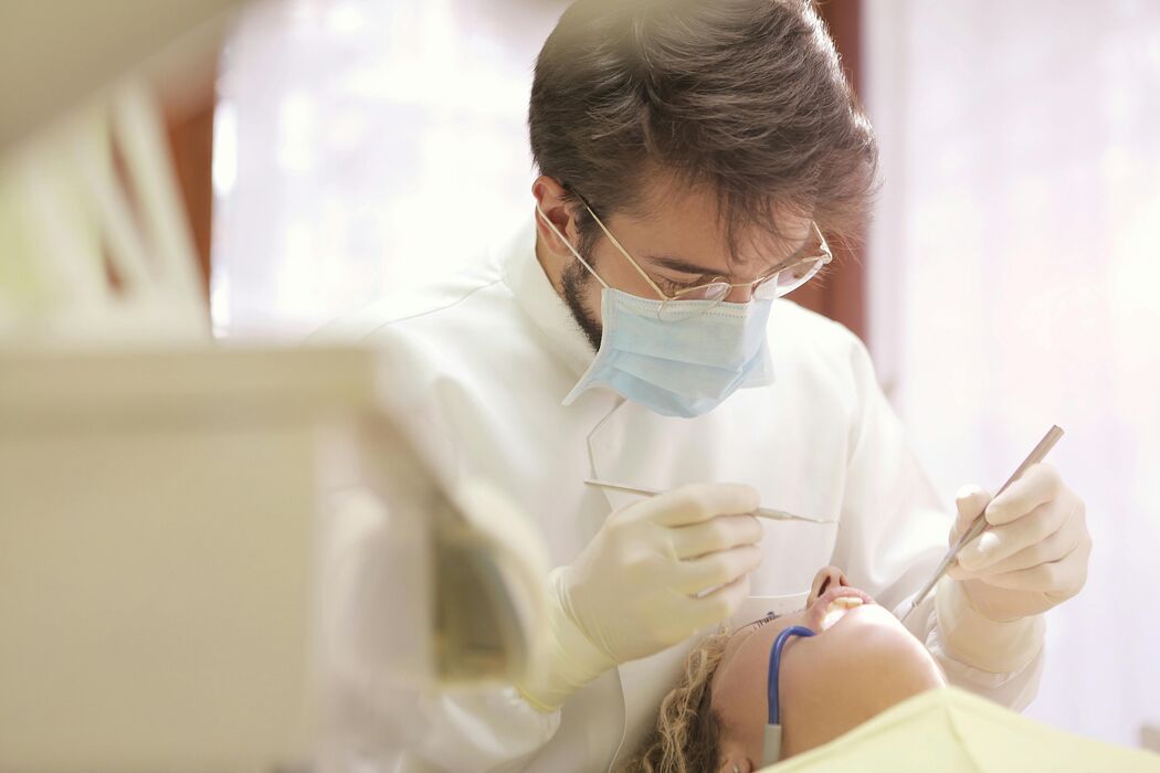 Dentista pode ser MEI em 2025? Veja como abrir seu CNPJ corretamente e pagar menos impostos