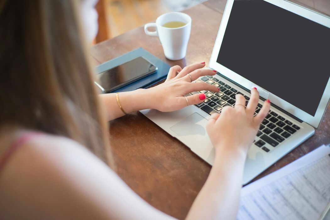 Contabilidade online: veja os principais benefícios para prestadores de serviço em 2025