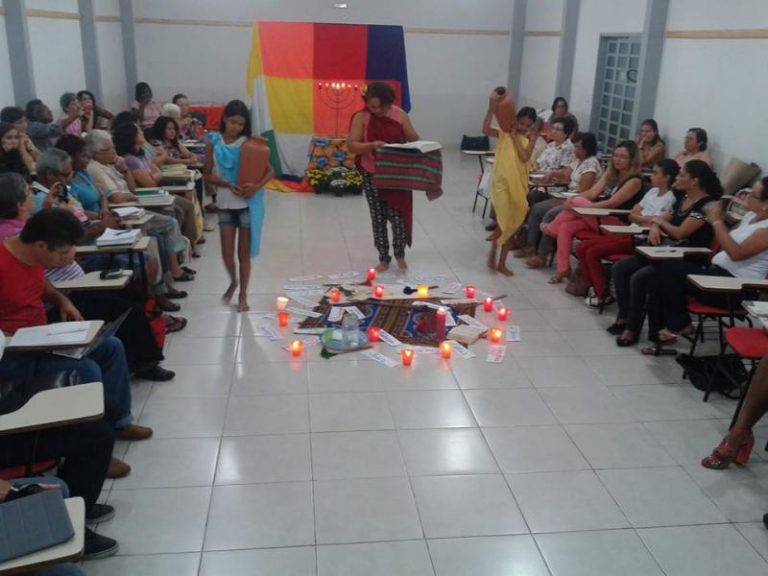 CEBI-GO: Flor do CEBI: perfumando e embelezando (assembleia de 2014)