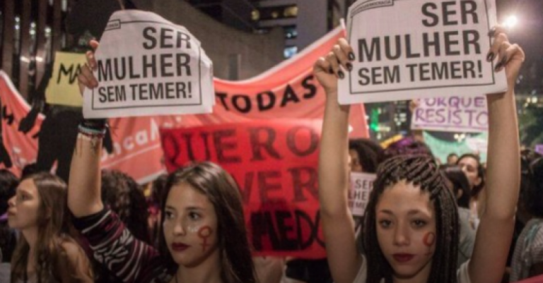 Michel Temer volta a pôr as mulheres no lar