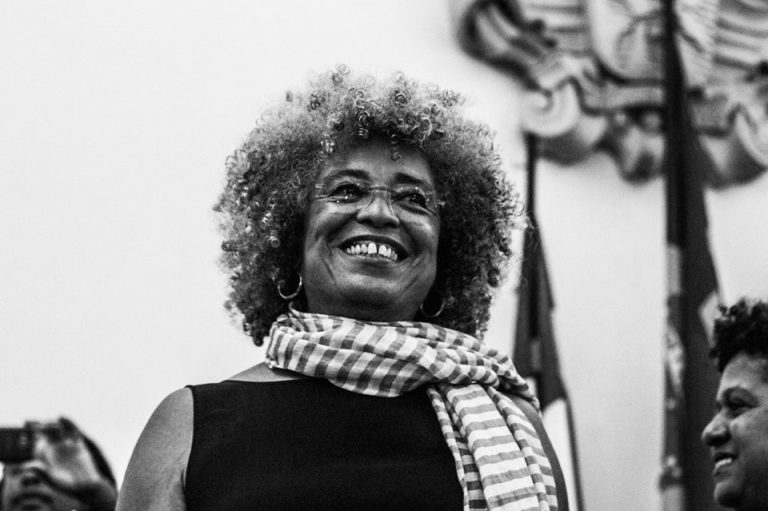 Construindo o futuro da luta contra o racismo [Angela Davis]