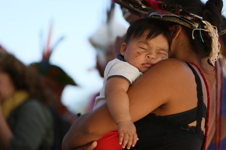 Dia Internacional dos Povos Indígenas: passa o tempo, persiste o genocídio [Egon Heck]