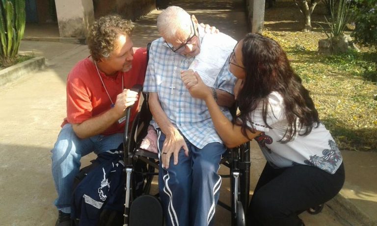 Dom Pedro Casaldáliga se faz presente no 14º Encontro das CEBs do Mato Grosso.