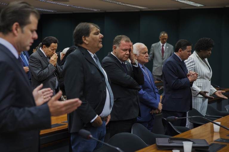 Fé evangélica abraça as urnas na América Latina