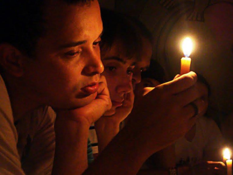 Quinta feira Santa: O apagão litúrgico - Reginaldo Veloso.