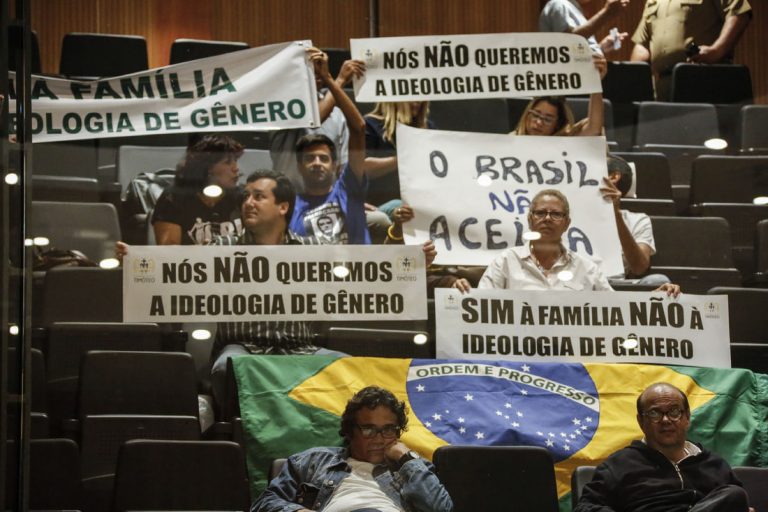 “Ideologia de gênero”: estratégia discursiva e arma política