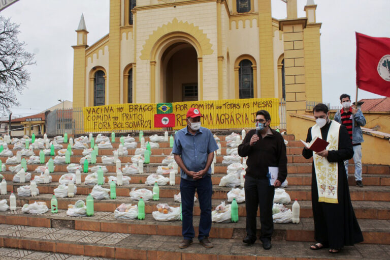 Combater a fome e o veneno na alimentação [Frei Betto]