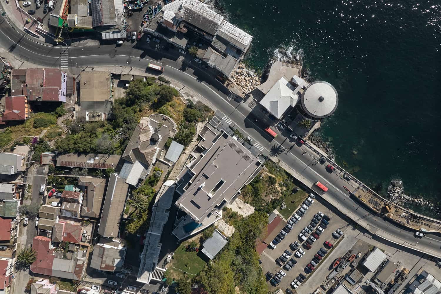 Edificio-faro-instituto-profesional-arcos-valparaiso-maspuntocero-arquitectura 10