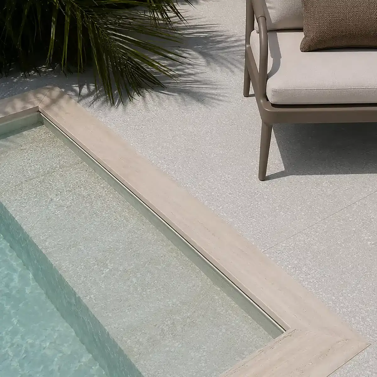 Porcelanato Técnico Granulato Gris Antideslizante 90x90