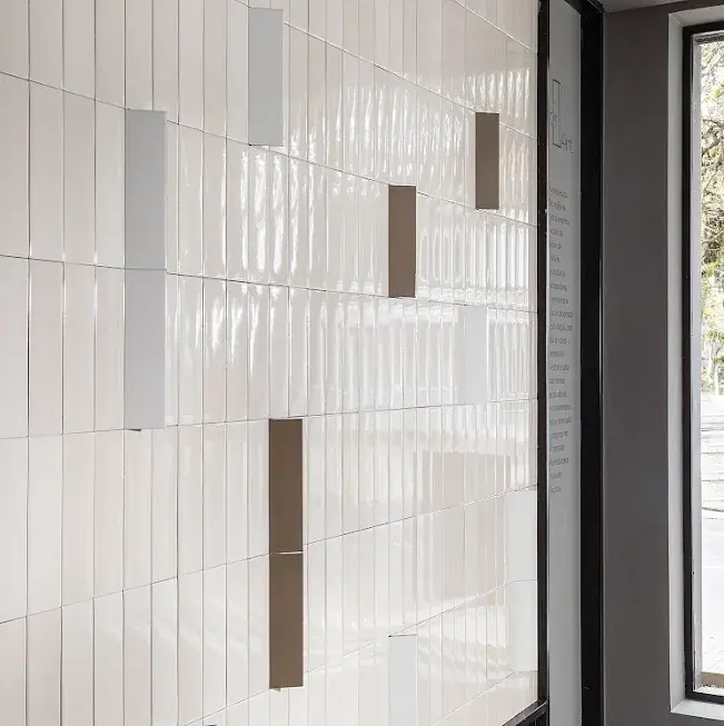 Gres Neutral Shell Mesh Brillante 7.5x26