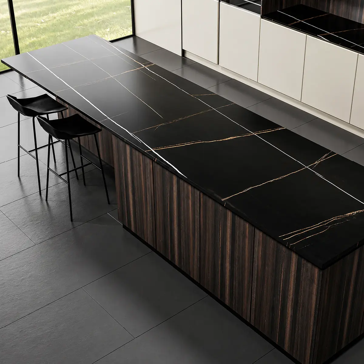 Laurent Black Gold