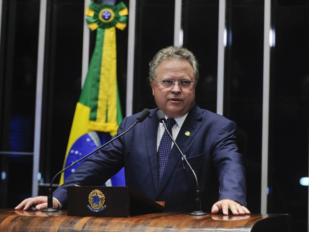 Compra de vaga no TCE: Justiça de MT bloqueia até R$ 4 milhões do ministro Blairo Maggi e mais 8