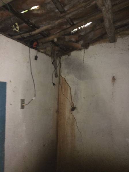 Mulher ficou presa e acorrentada por 16 anos