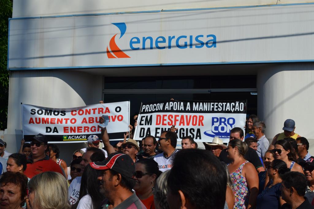 Energisa: Costarriquenses protestam contra empresa que cobra altos valores