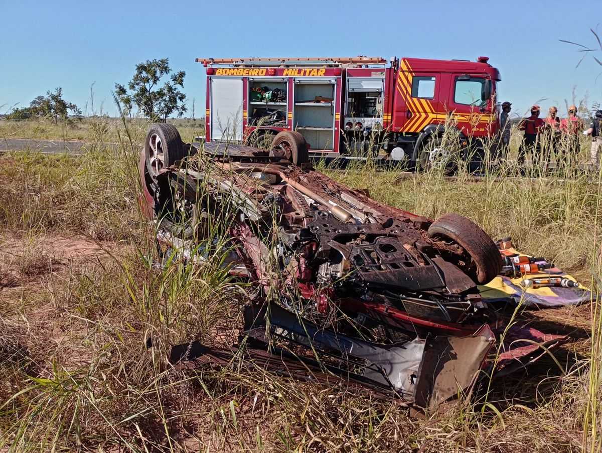 Acidente na BR 060, distante 70 km da cidade de Paraíso das Águas deixa 3 mortos