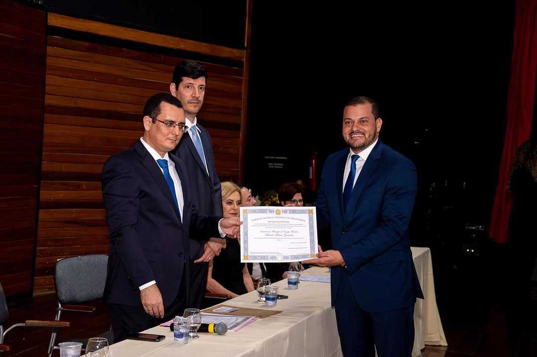 Alysson, prefeito eleito de Campo Florido foi diplomado na ABCZ em Uberaba