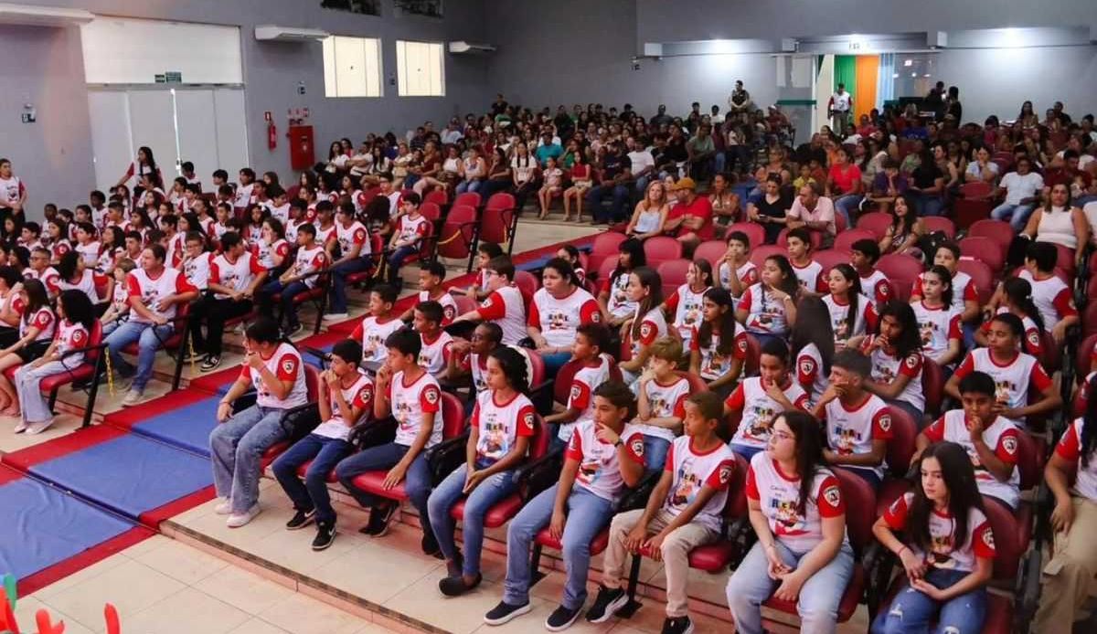 Formatura do PROERD reúne mais de 140 alunos no Centro de Eventos Waldemar Groke