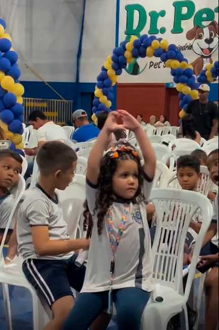 Formatura reúne emoção e celebra conquistas nas escolas Vila Vicentina, Marcos Hermínio e Alice Bittencourt