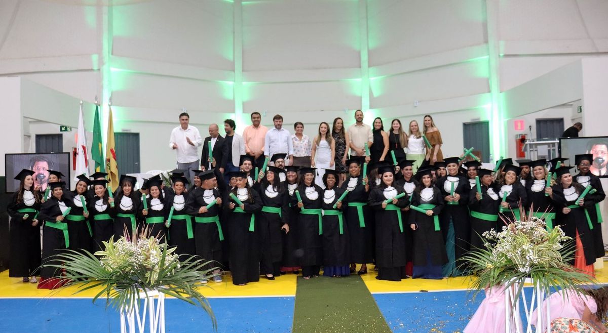 Governo de Fronteira celebra a formação de novos agentes de saúde e de endemias