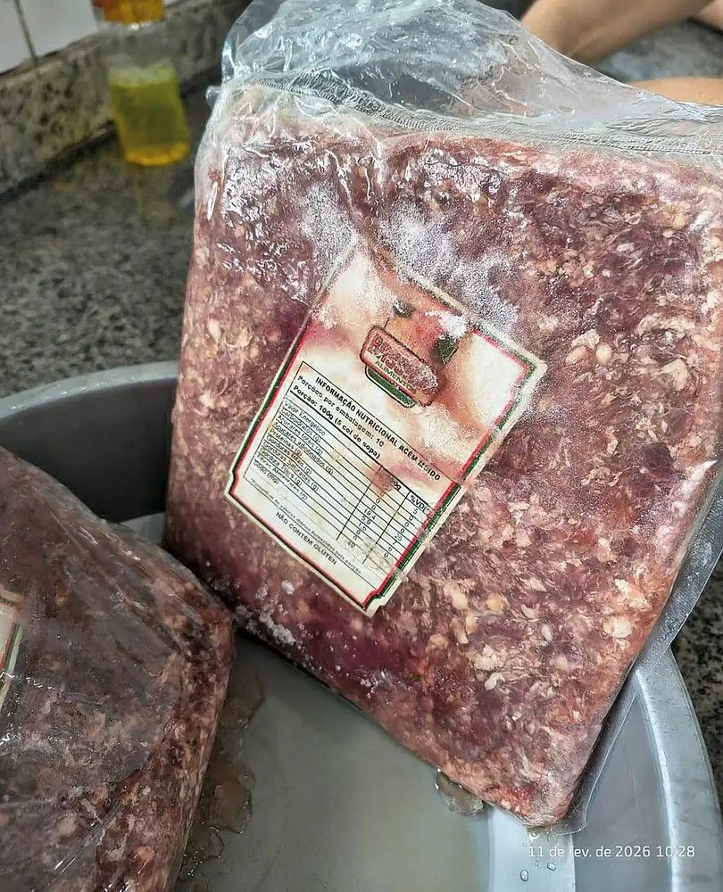 Carne com nervo e sebo gera queixas na merenda escolar de São José do Rio Preto
