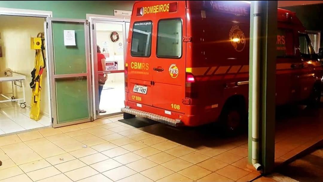 Motorista do carro que mulher teria pulado é preso por embriaguez