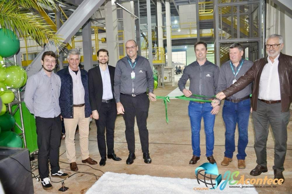 Cotrisoja inaugurou moderna  e ampla fábrica de rações em Tapera