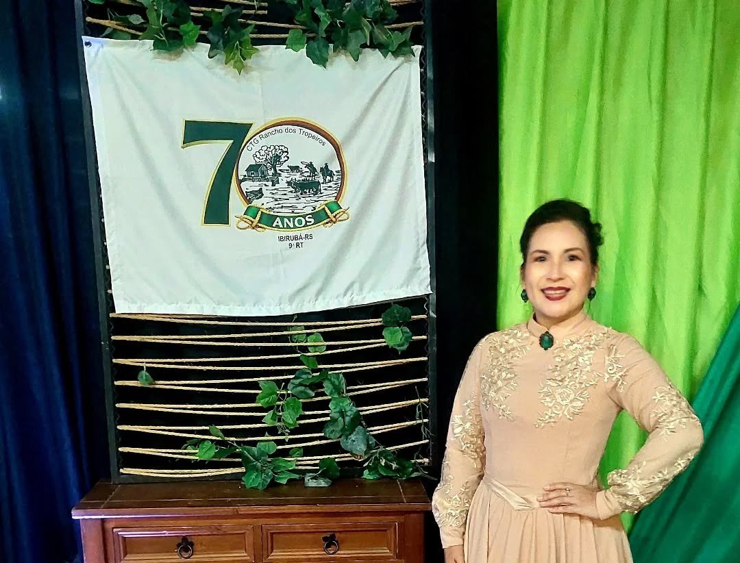 Vivian Nunes é reconduzida à patronagem do CTG Rancho dos Tropeiros para a quarta gestão