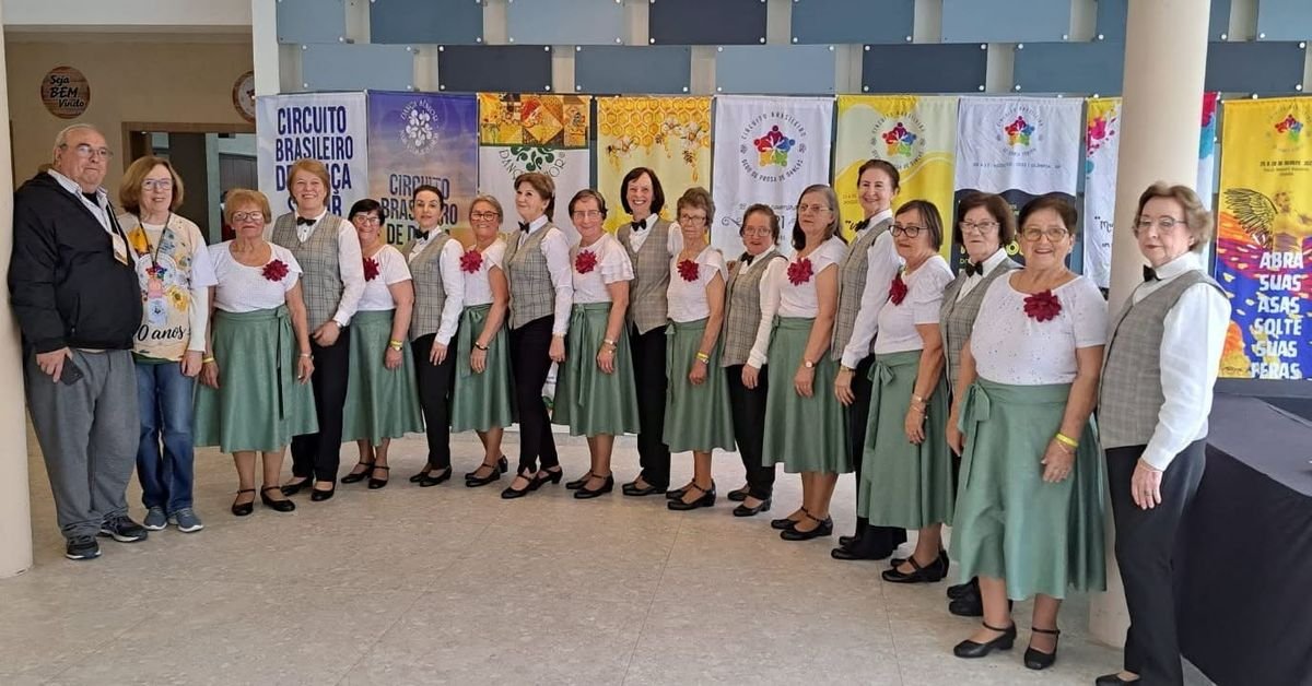 Dança Sênior transforma rotina e cria laços há mais de uma década na região