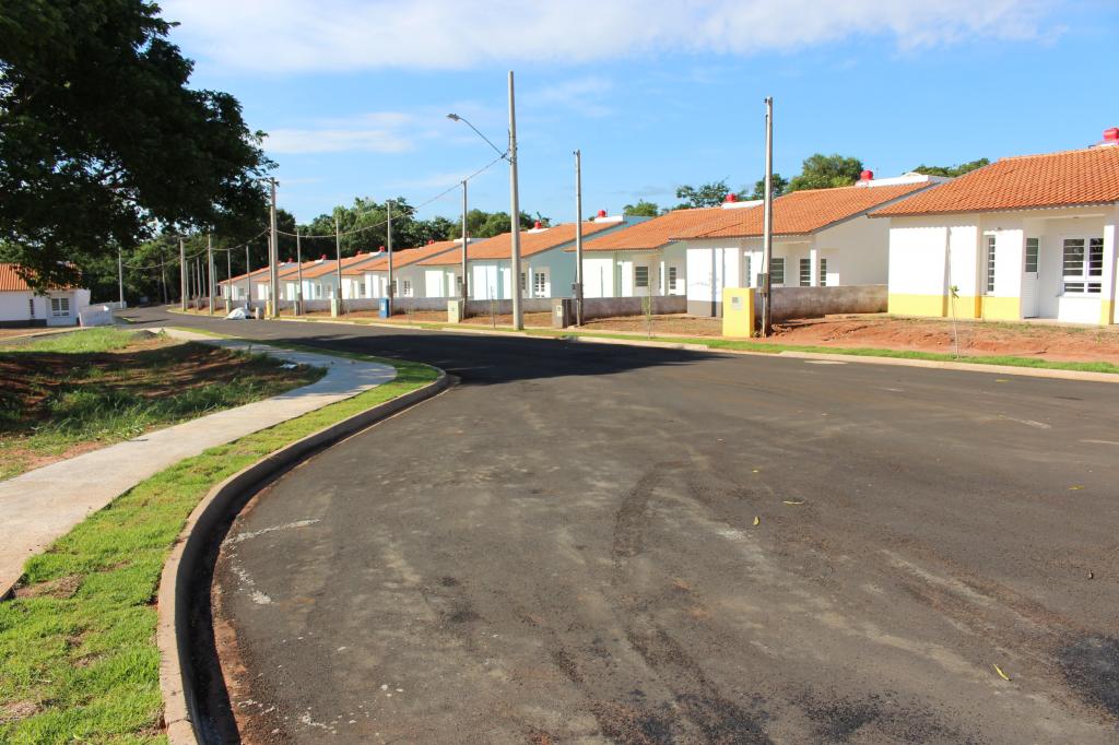 Prefeito Flá consegue antecipar para 9 de fevereiro a entrega de 99 casas da CDHU prevista para o final março