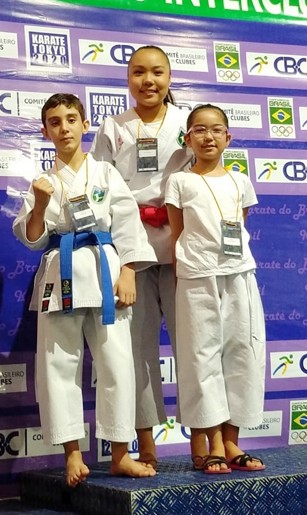 Alunos de Karatê de Jales e Urânia participam das Finais do Campeonato Brasileiro em Minas Gerais