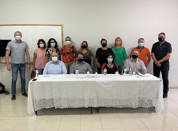 Prefeito Luis Henrique e vice Marynilda participaram da posse dos novos membros dos Conselhos do IMPS