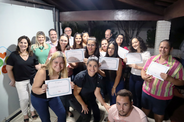 ETEC, Fundo Social de Solidariedade e Igreja Batista abrem vagas para cursos de Confeiteiro e Eletricista