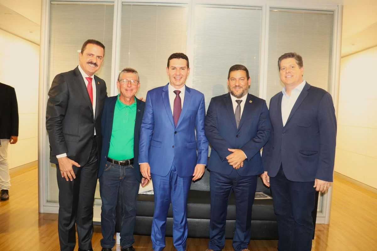 Prefeito Vaguininho vai a Brasília em reunião no Ministério das Cidades em busca de recursos