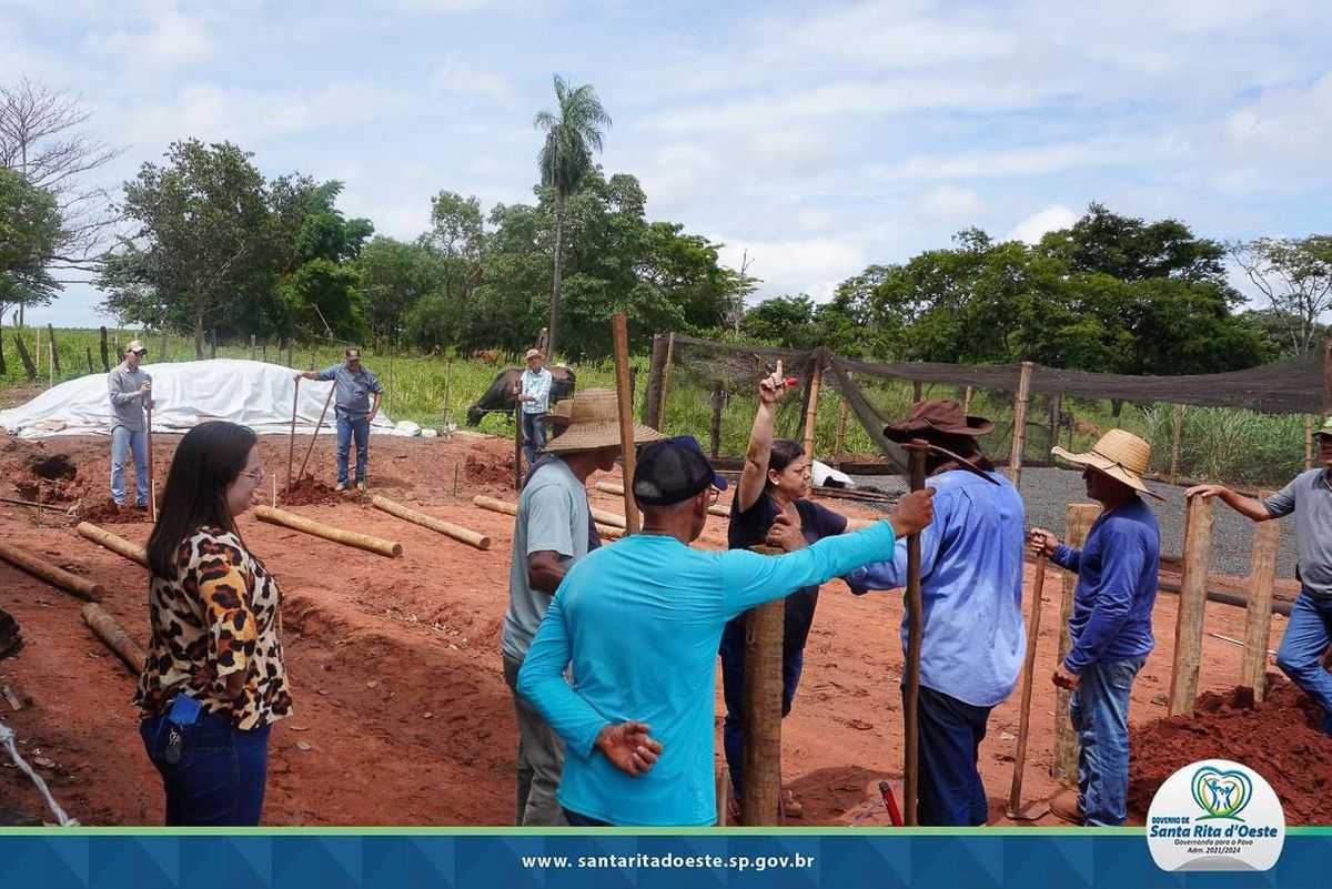 Moradores de Santa Rita D’Oeste participam de curso de reflorestamento