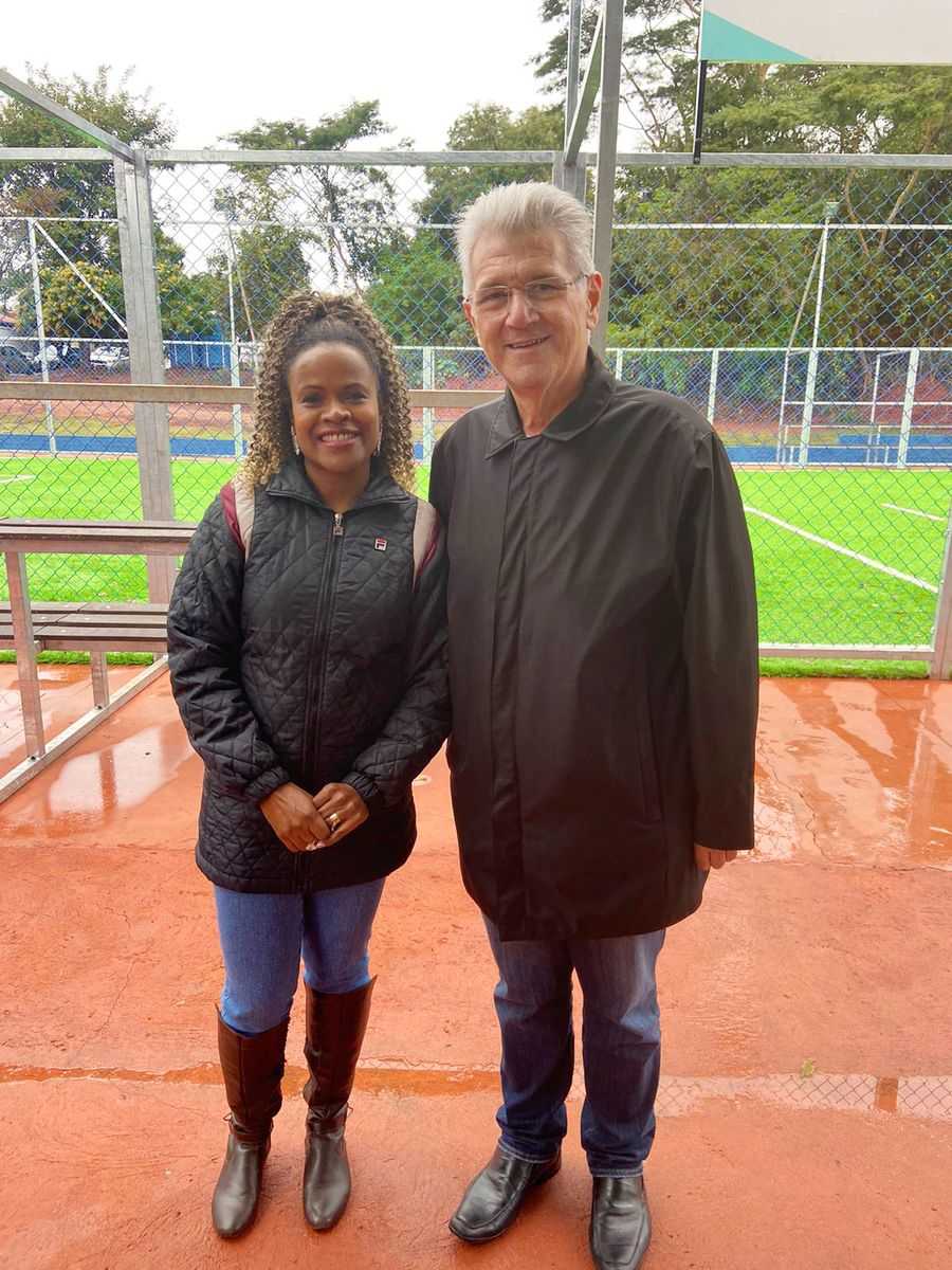 Reitor do UNIJALES participa da inauguração da Areninha Esportiva