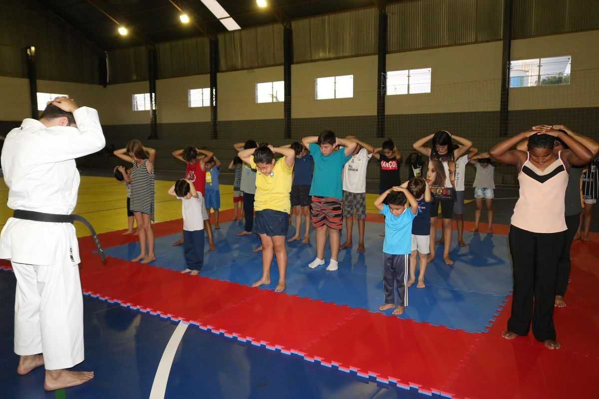 Santana da Ponte Pensa ganha projeto com aulas gratuitas de Karatê