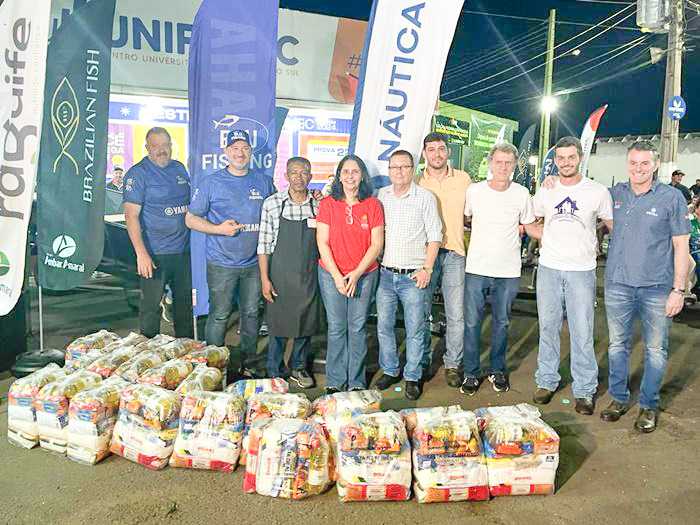 Mais de 600 pescadores participaram do 1º Campeonato de Pesca Esportiva Tucuna do Bem em prol das entidades assistenciais de Santa Fé