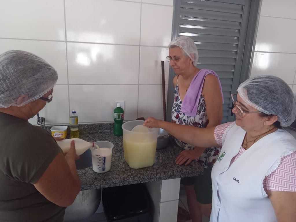 Santana da Ponte Pensa oferece, em parceria com o Senar, curso gratuito de processamento caseiro de leite