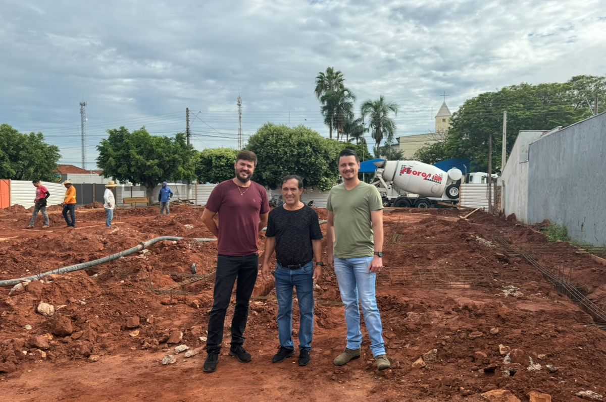 Obras em andamento para construção do novo Paço Municipal de Pontalinda