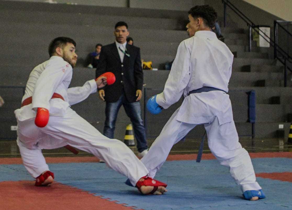 Jales é campeã geral da 1 copinha Team Resende de Karatê