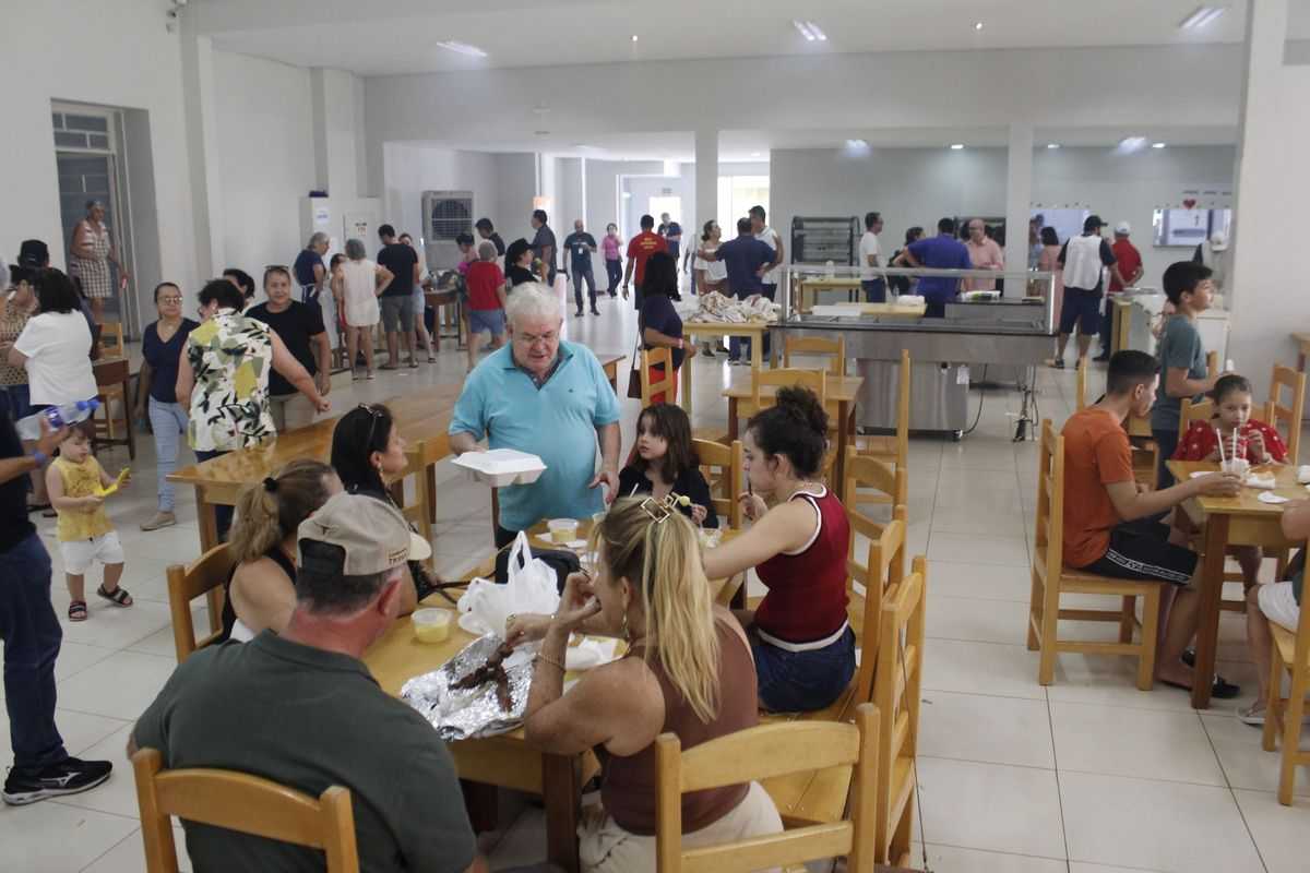 Grande público prestigia 3ª Festa do Milho na Escola Vocacional