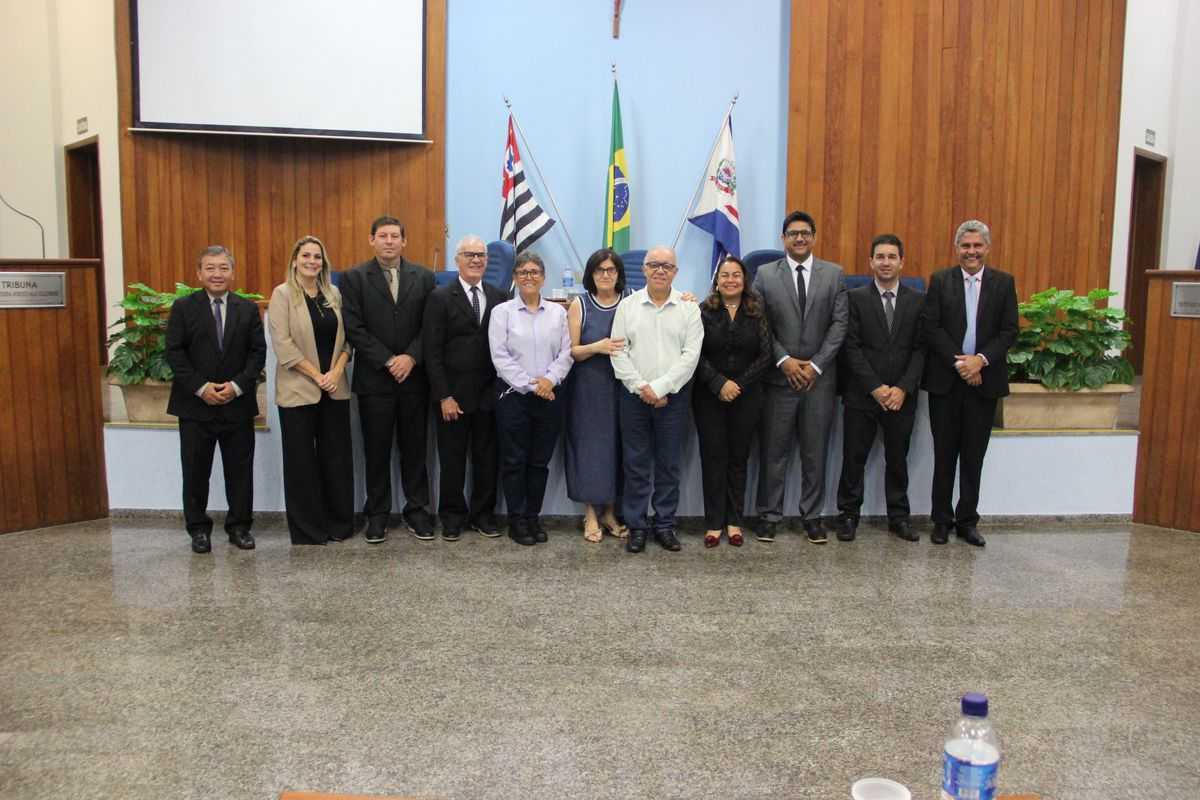Vereadores de Jales homenageiam trajetória do radialista Wilson Flumenal